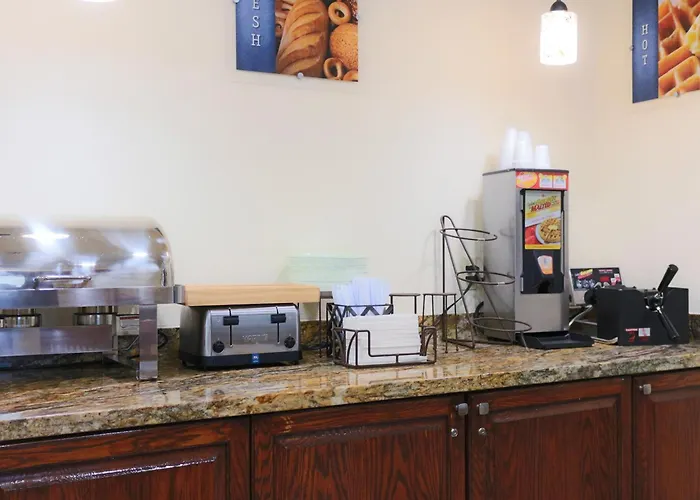 Best Western Plus Hobby Airport Inn & Suites